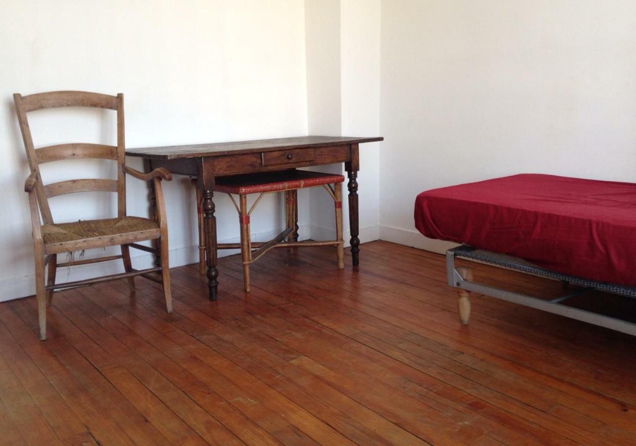 Chambres Meublees Chez L'Habitant Dans Appartement Proche Gare Sncf Creil Bagian luar foto